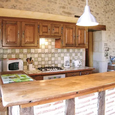 Lovely Home In Saint-Meard-De-Gurcon With Jacuzzi Holiday home Saint-Meard-de-Gurcon