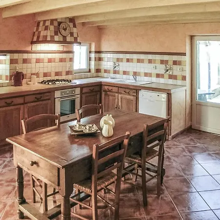 Holiday home Lovely Home In Saint-Meard-De-Gurcon With Jacuzzi *