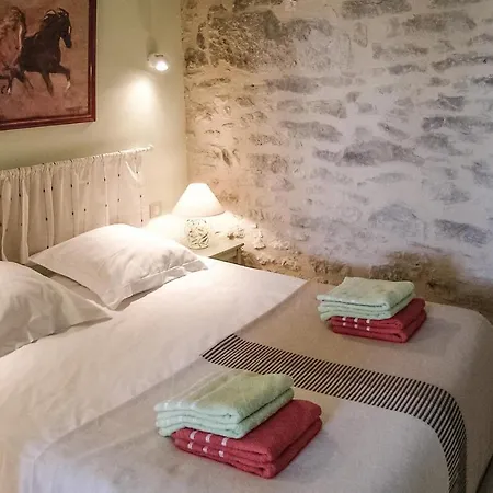 Lovely Home In Saint-Meard-De-Gurcon With Jacuzzi * Saint-Meard-de-Gurcon